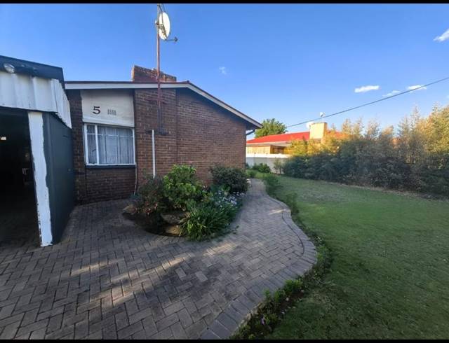 3 BEDROOM HOUSE FOR SALE IN VANDERBIJLPARK SW 1